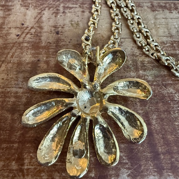 Gold Flower Pendant Necklace with Sparkling Center and Thick Chain - Picture 8 of 9